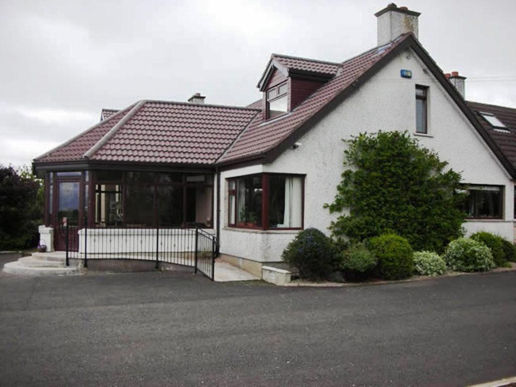 Hotel Browns Country House à Bushmills Extérieur photo